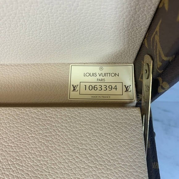 ❌❌ Louis Vuitton Monogram Trunk Boite Flacons Beauty Vanity Case Vintage Hard - Picture 11 of 13